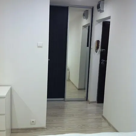 White Studio 아파트